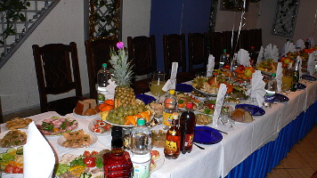 A Surprising Invitation to a Banquet (Luke 14:15–24)